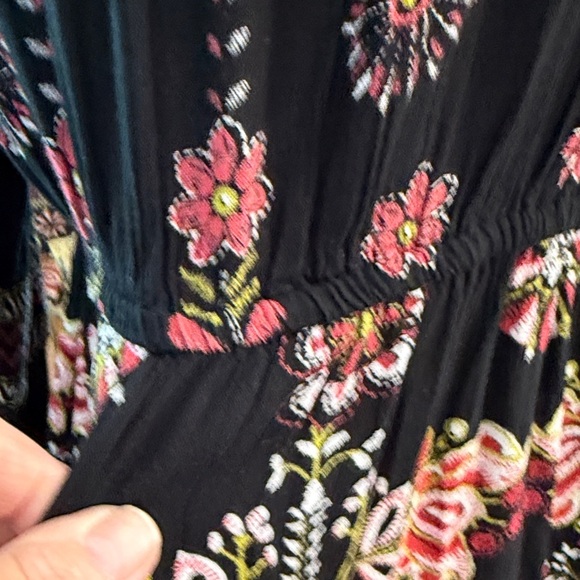 Floral Lace-Up Blouse in Black and Pink - Picture 7 of 13